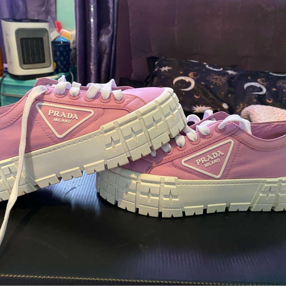 Authentic Prada shoes women’s size 6 - Picture 1 of 8